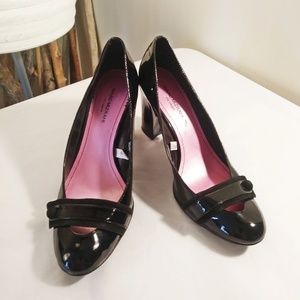 Pretty Classic Black Patent Pumps by Isaac Mizrahi